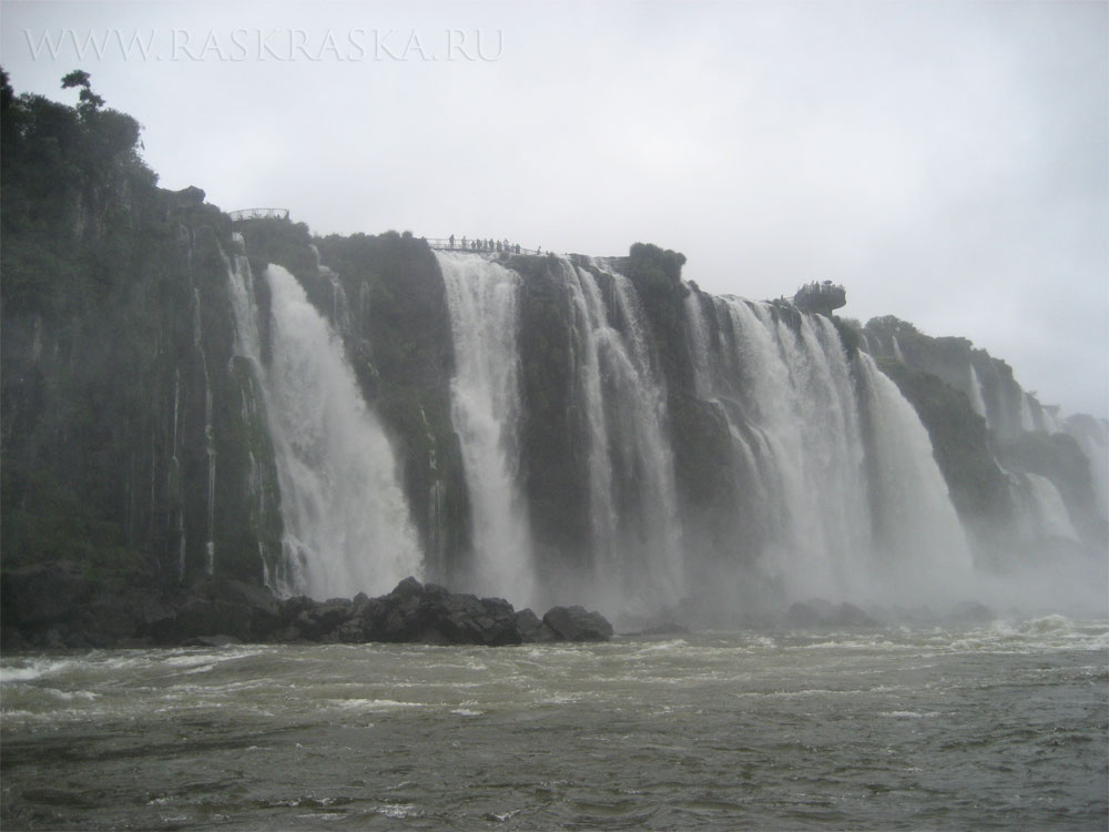 водопад в Бразилии